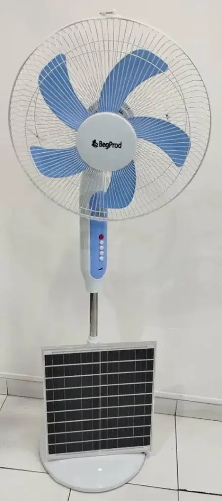 Ventilador recargable con panel solar
